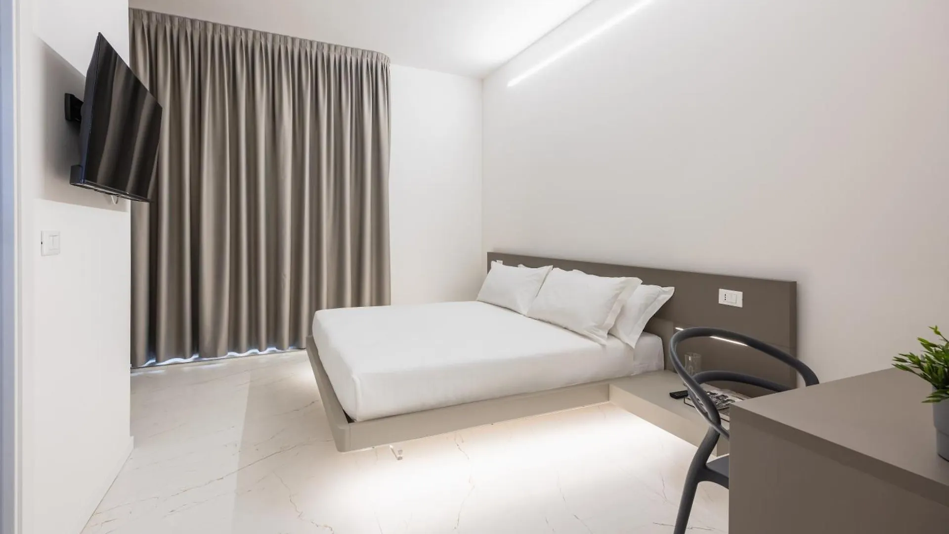 Excelsior Station Suite Bologna Italy