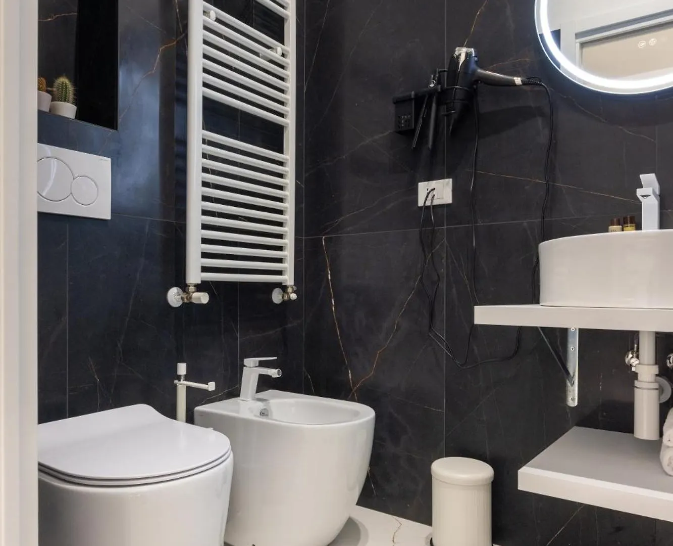 Excelsior Station Suite Bologna Guest house
