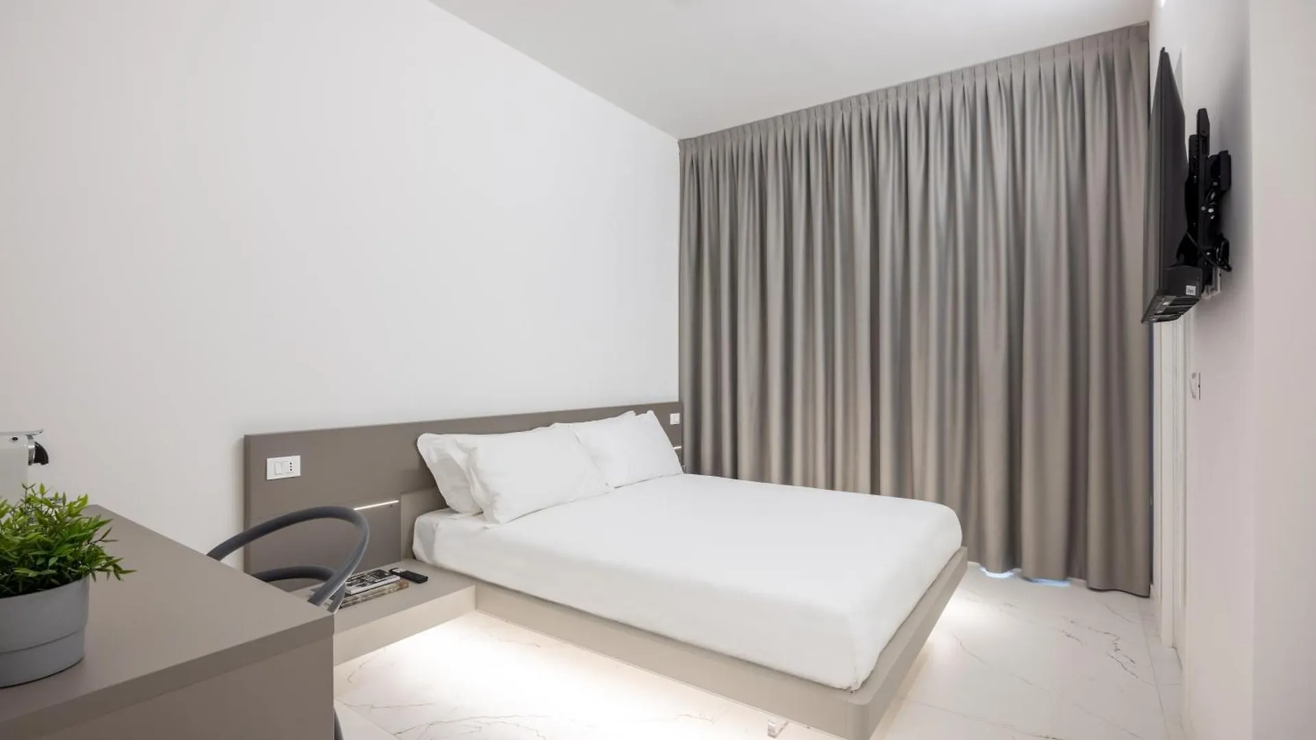 Excelsior Station Suite Bologna Italy