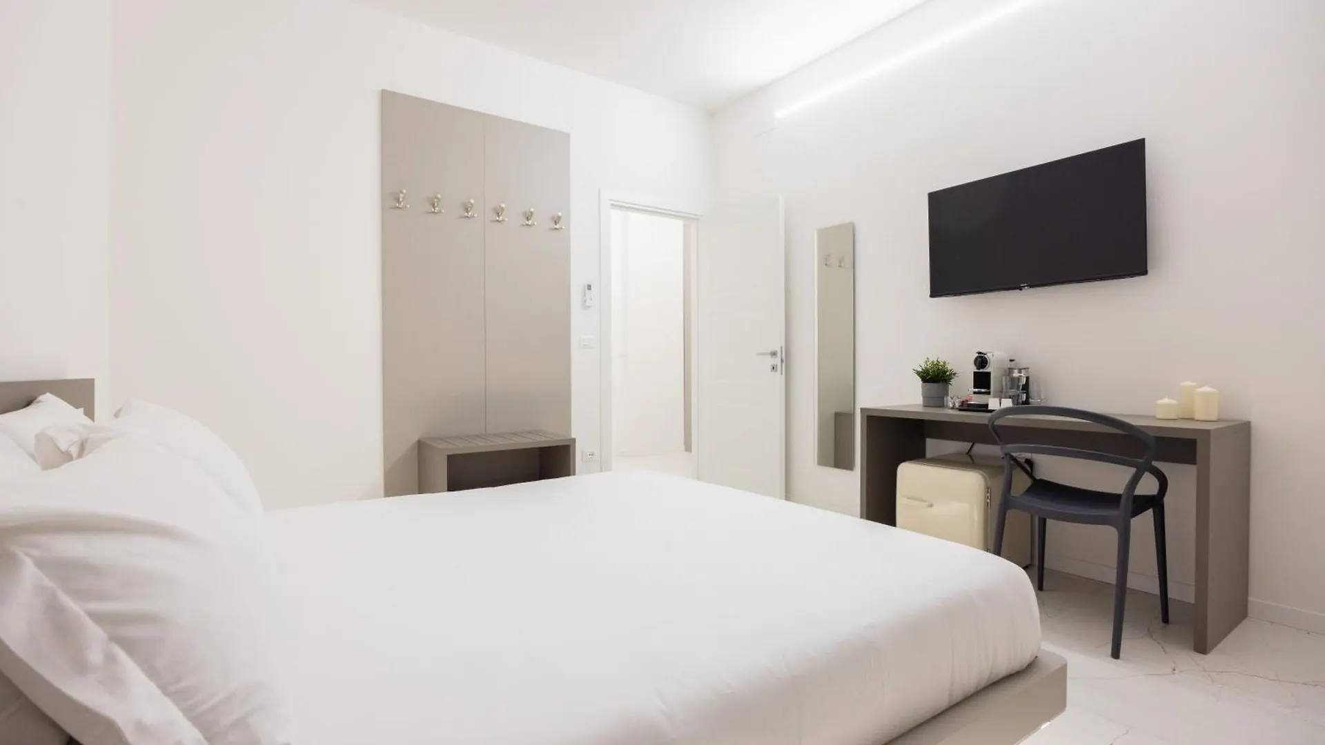 Konukevi Excelsior Station Suite Bolonya