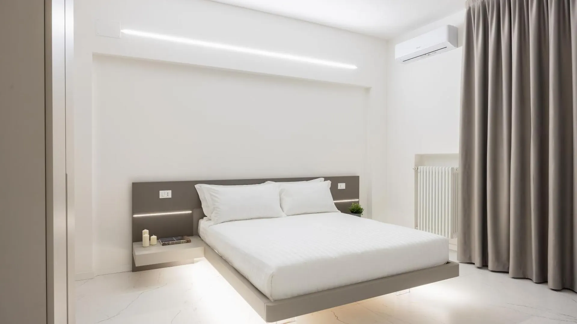 Excelsior Station Suite ile iletişim