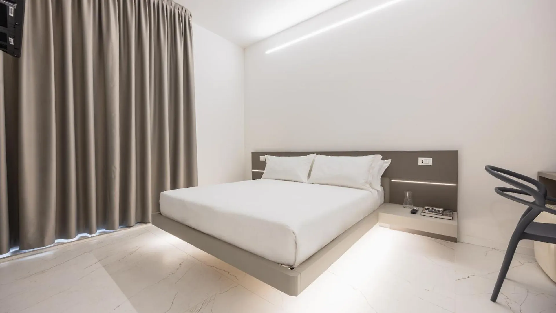 Excelsior Station Suite Bolonya