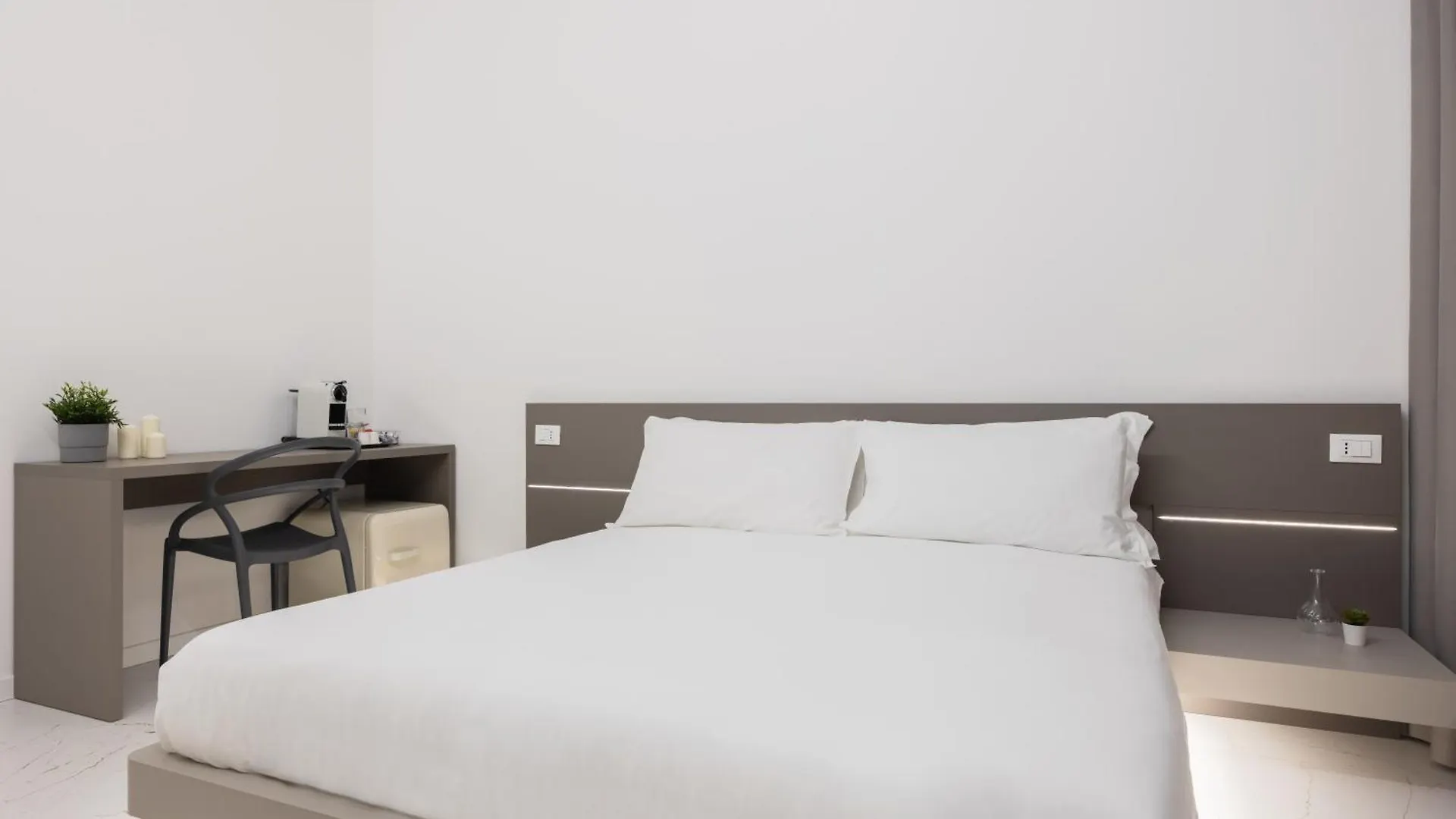 Konukevi Excelsior Station Suite Bolonya İtalya